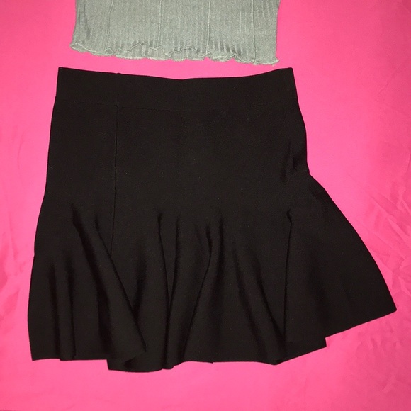 Forever 21 Dresses & Skirts - Forever 21 Black Skirt size Small